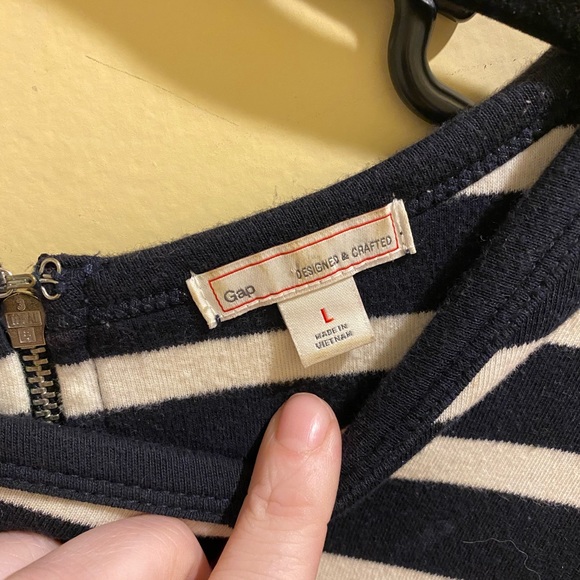 Gap. Navy white striped. Size large - Picture 3 of 3